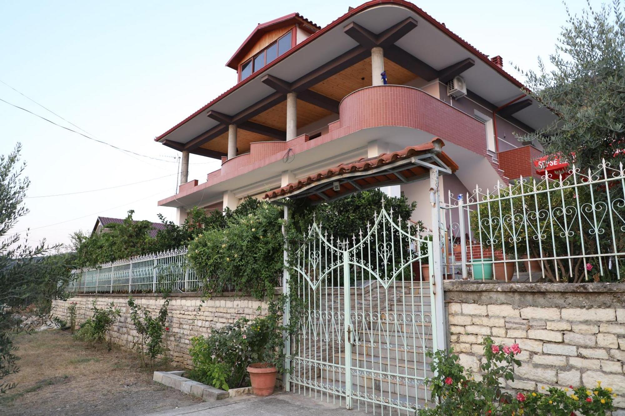 Georgemishel Guest House 培拉特 外观 照片