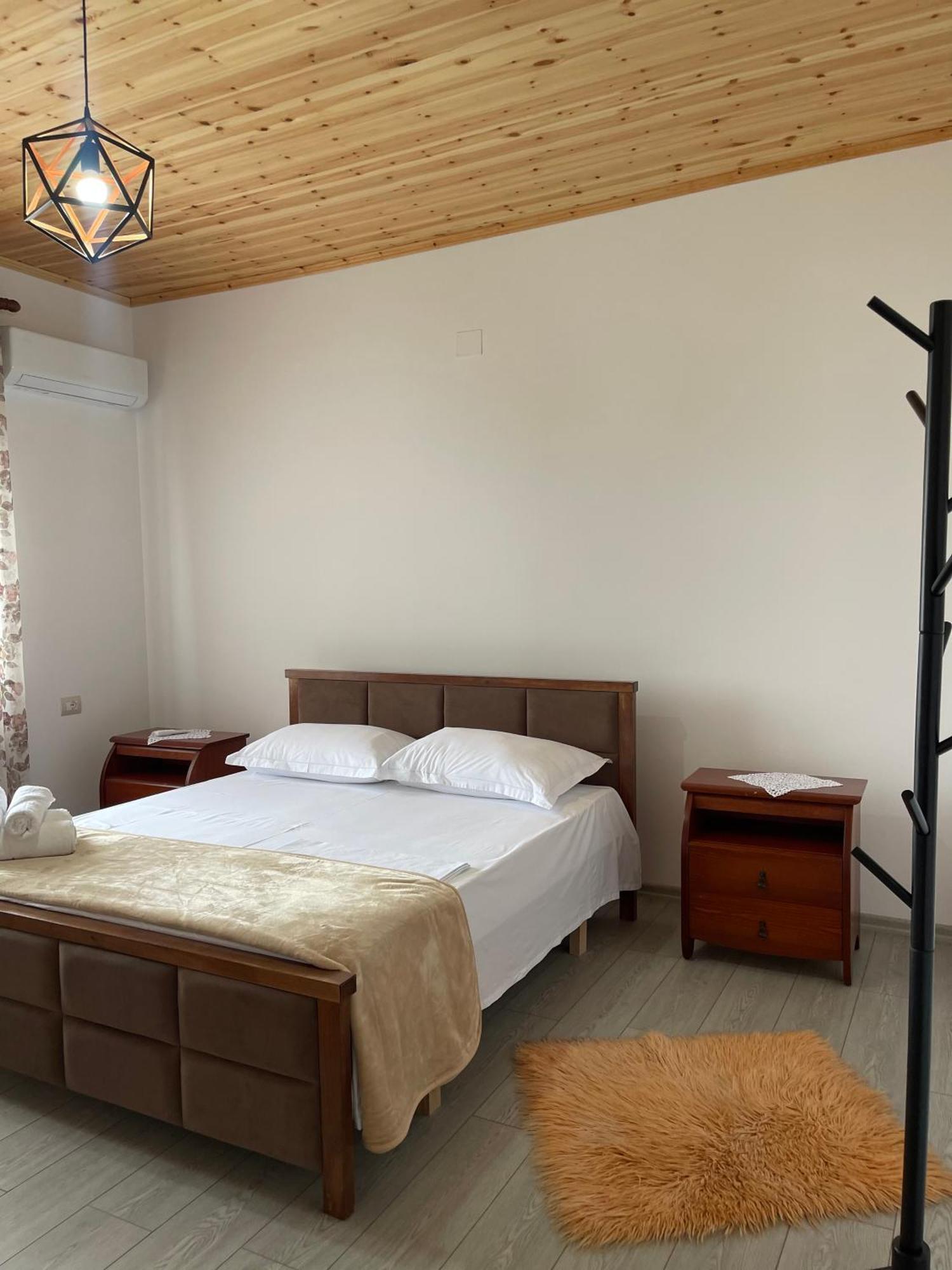 Georgemishel Guest House 培拉特 外观 照片