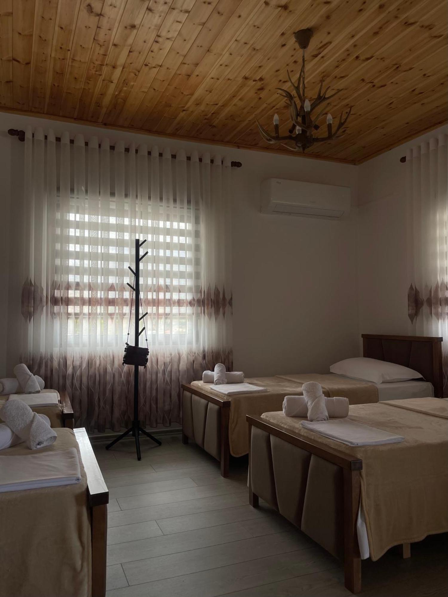 Georgemishel Guest House 培拉特 外观 照片