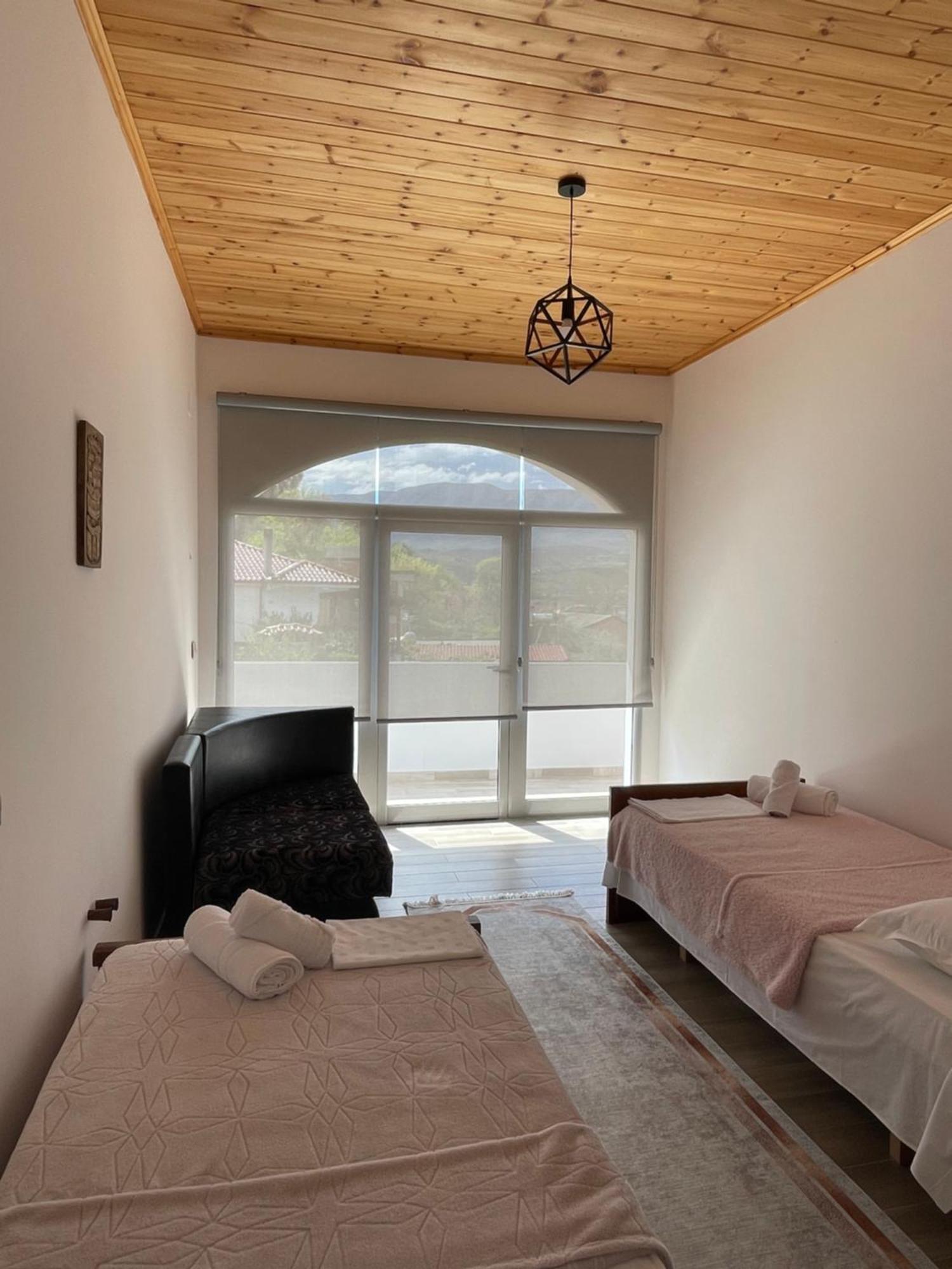 Georgemishel Guest House 培拉特 外观 照片